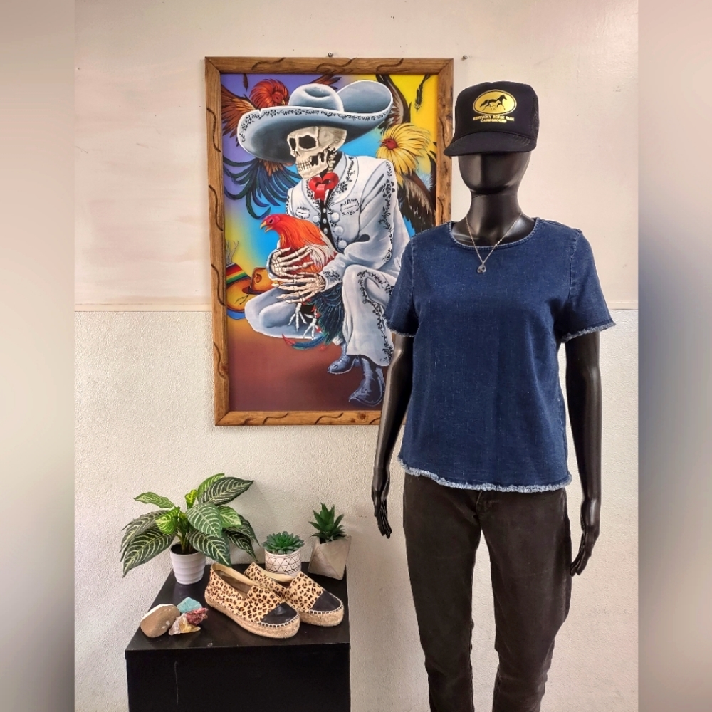 RAW HEM DENIM TOP